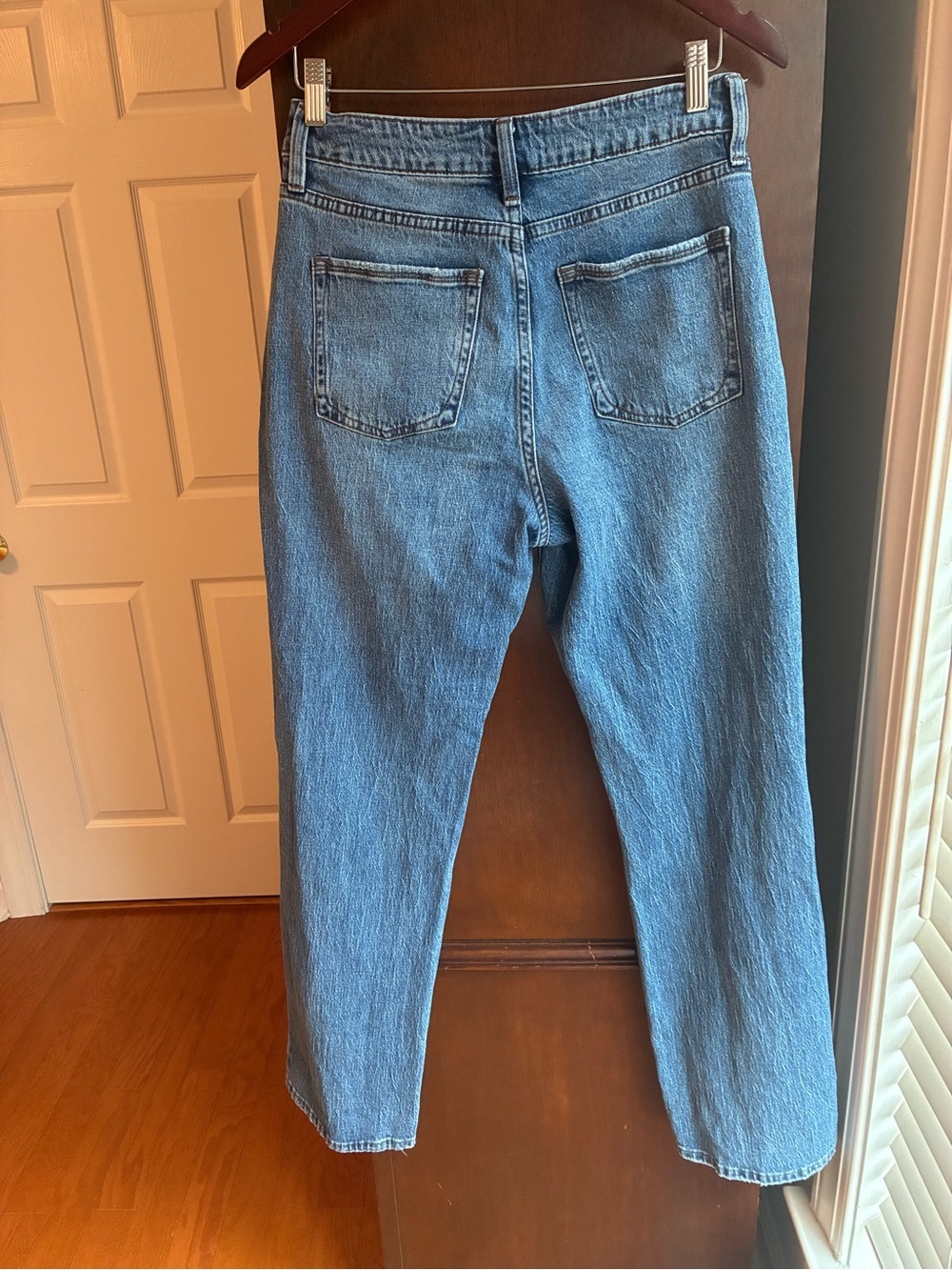 Fashion Nova Relaxed Straight Leg Jeans | Light Wash | Size 7 - Picture 5 of 6